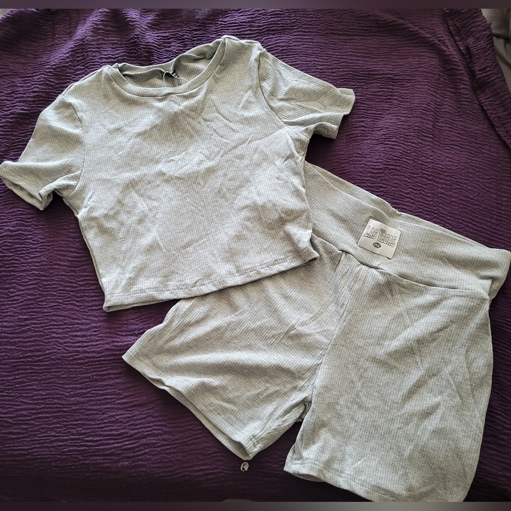 2 piece set